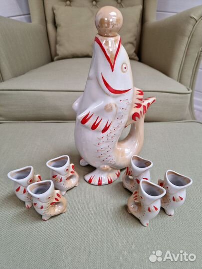 Фарфоровый штоф, графин, рюмки 