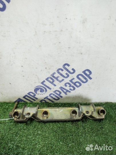 Топливная рампа Nissan Note хэтчбек 1.4 CR14DE