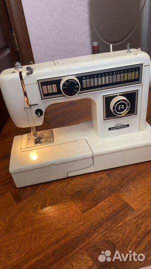 Швейная машина
