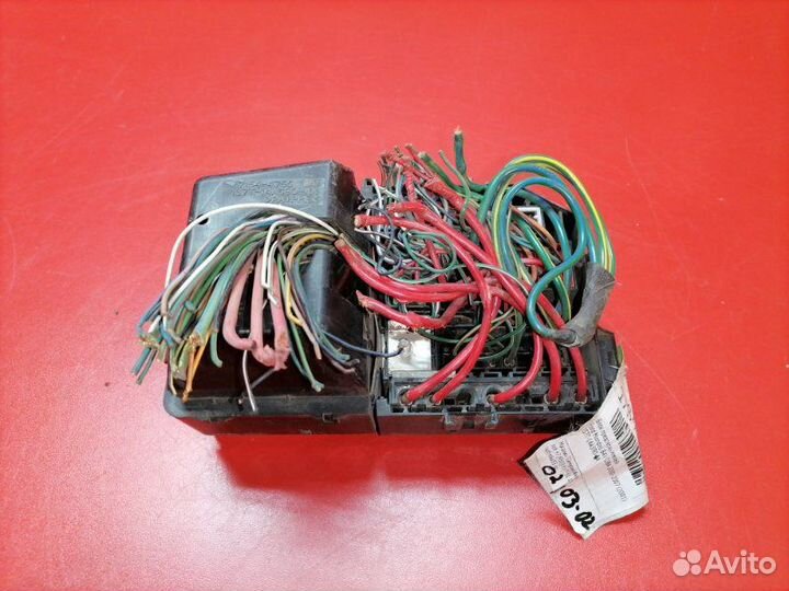 Блок предохранителей подкапотный Ford Mondeo B4Y