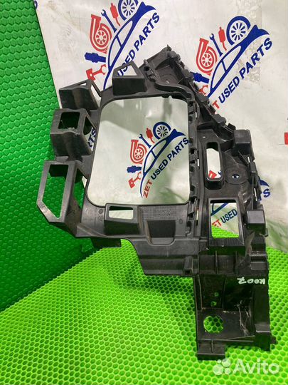 Кронштейн бампера задний левый Volkswagen Touareg