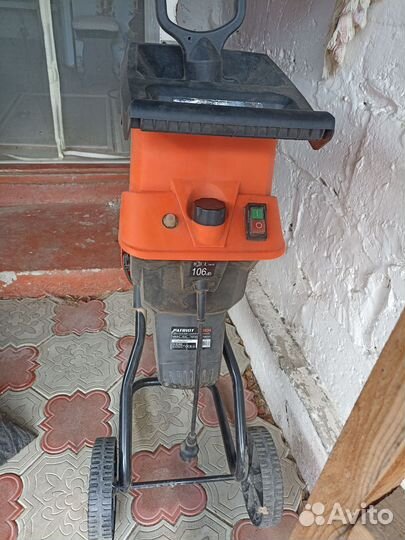 Измельчитель веток электрический