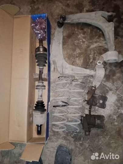 Запчасти на Honda Civic 5D 8 поколение