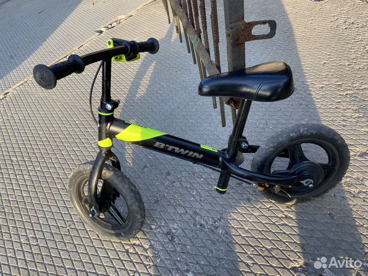 Беговел Btwin runride 520