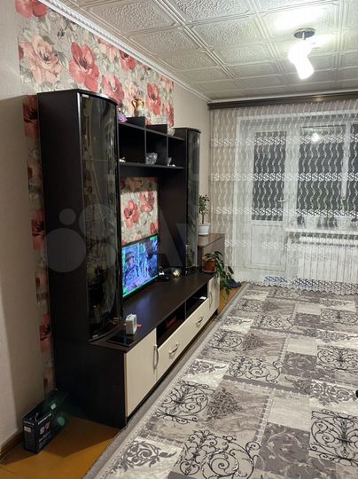 3-к. квартира, 57 м², 3/5 эт.