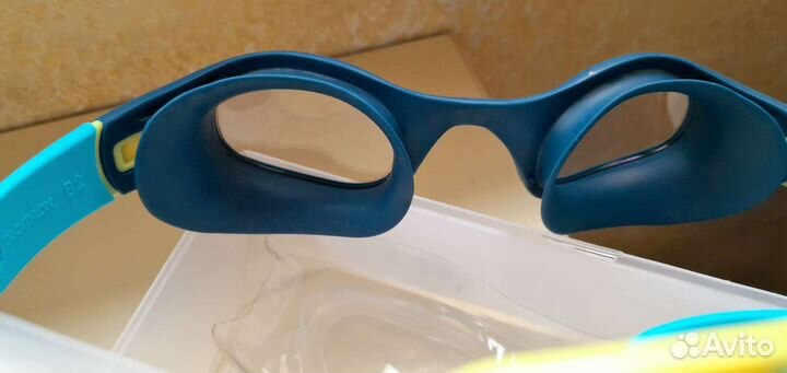 Очки для плавания Nabaiji и мешок для обуви Икеа