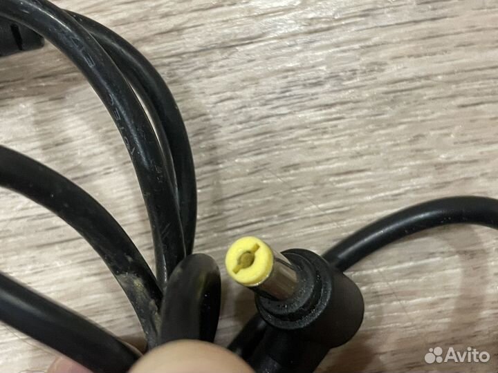 Блок питания для ноутбука