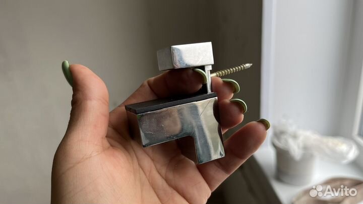 Полки с держателями