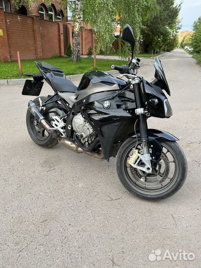 BMW S1000r