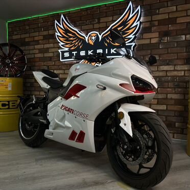Ducati Panigale V4 R, 2025, 1 км