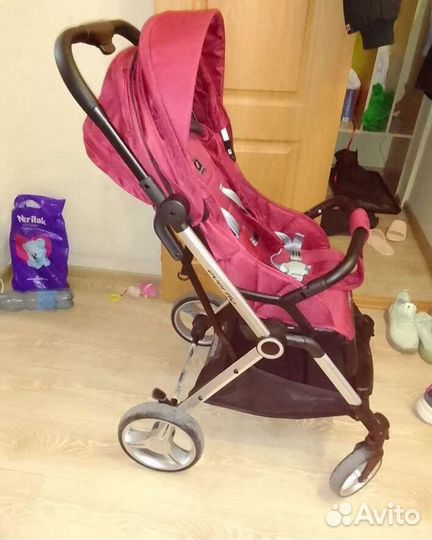 Прогулочная коляска