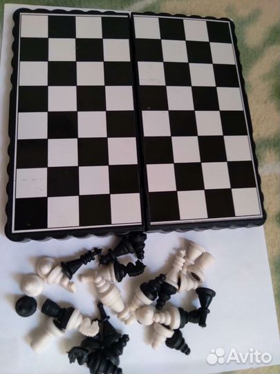 Шахматы магнитные дорожные. Мозаика - пазлы
