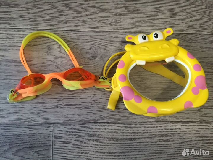 Очки для плавания