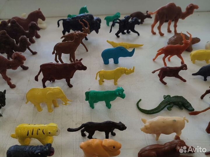 Коллекционные фигурки животных