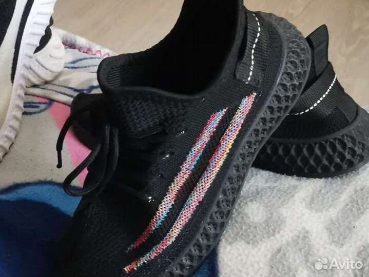 Кроссовки для девочки