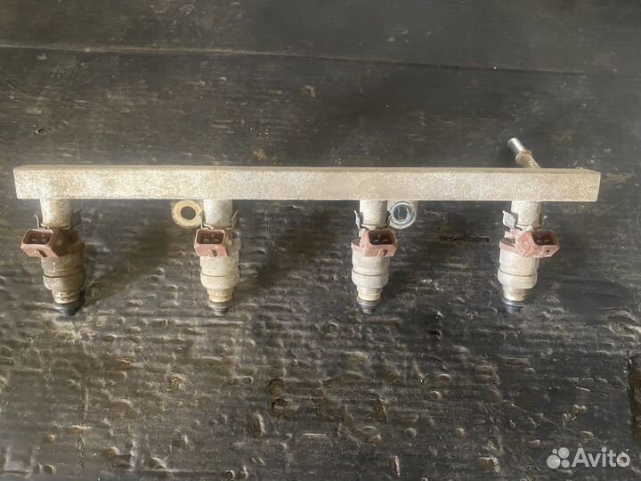 Рамка и форсунки в сборе Lacetti 1.6