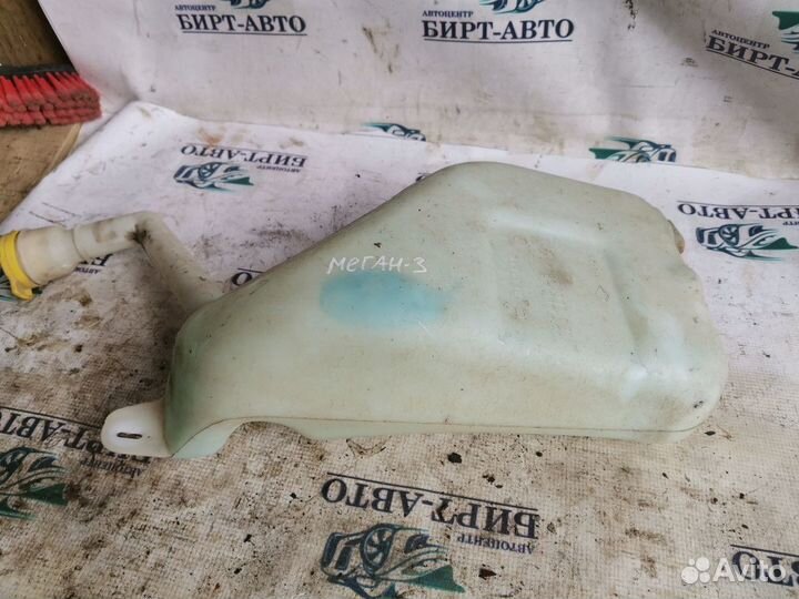 Бачок омывателя лобового стекла Renault Megane III