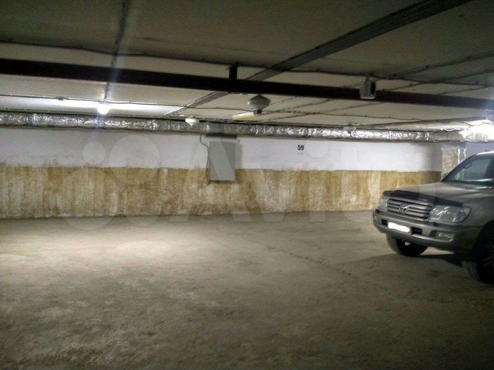 Машиноместо, 18 м²