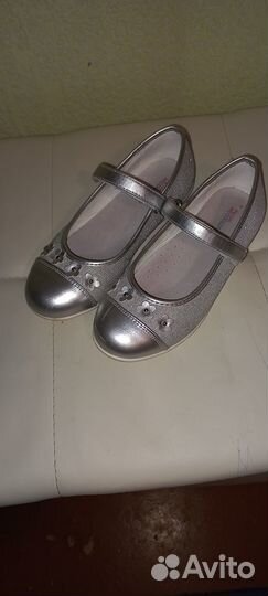 Туфли для девочки 32р