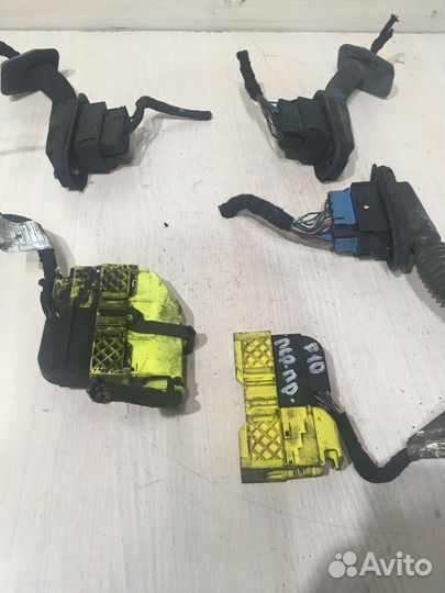 Фишка проема двери BMW 5 F10