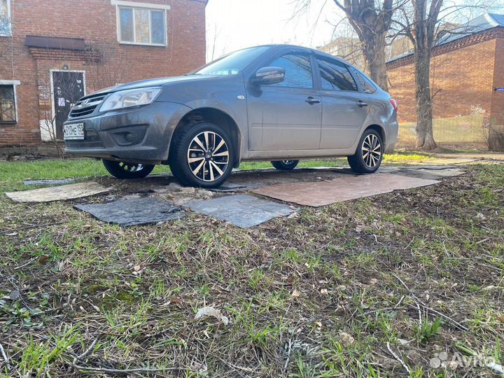 Диски с резиной р15 на ваз бу