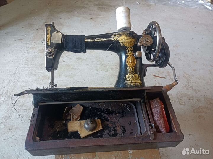 Швейная машина зингер ручная