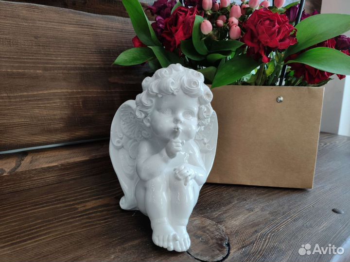 Ангел из гипса