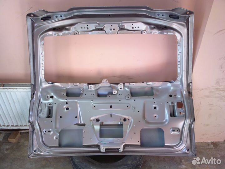 Крышка багажника Land Rover Discovery Sport