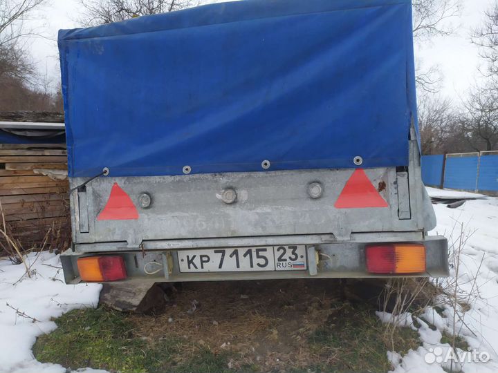 Прицеп на легковой автомобиль