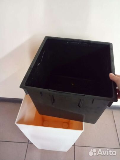 Горшок для цветов пластиковый напольный