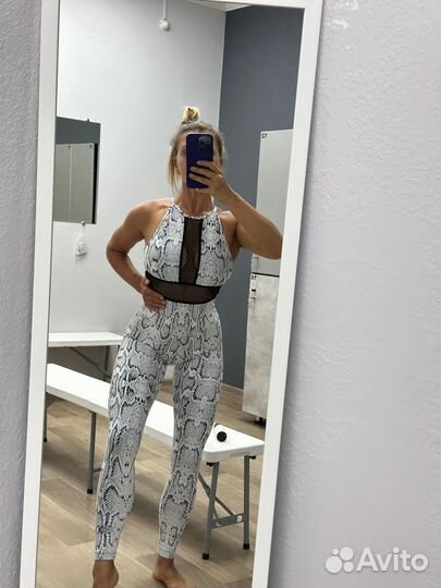 Комбинезон спортивный