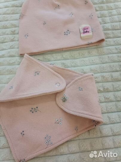 Весенняя шапка для девочки