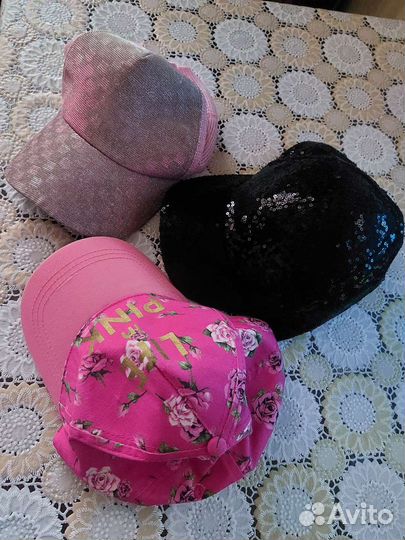 Шапки для девочки зимние и кепки