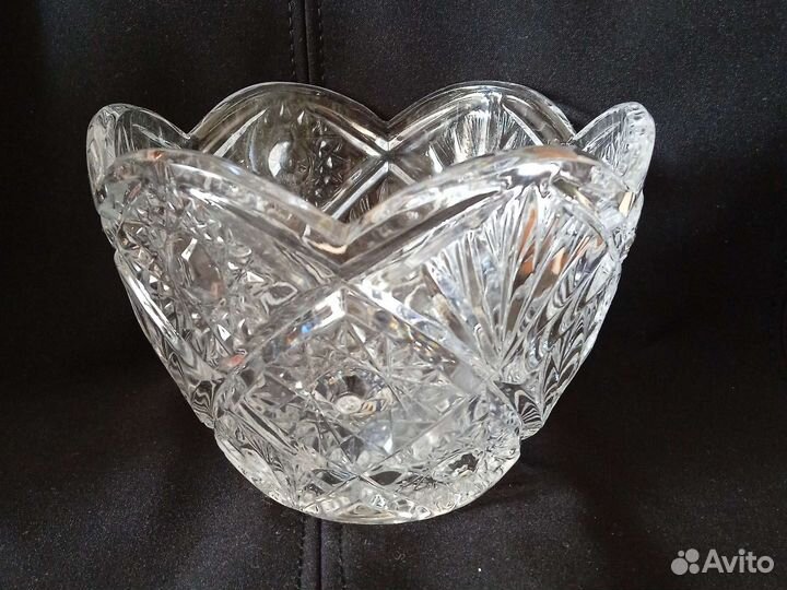 Хрустальная ваза, рюмки