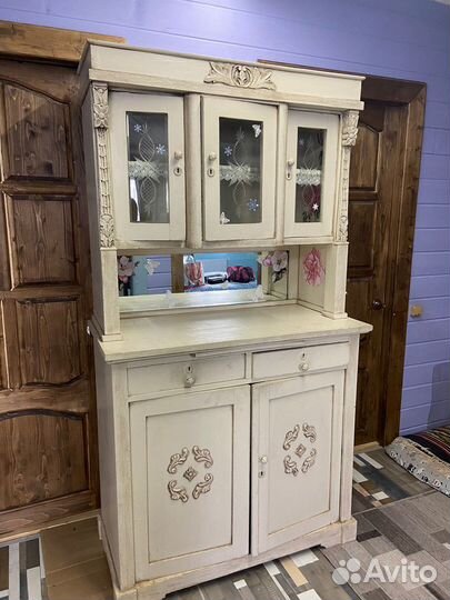 Старинный буфет