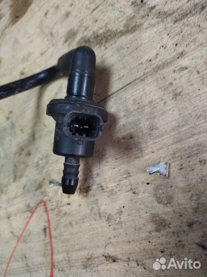 Клапан вентиляции топливного бака Опель Астра Н