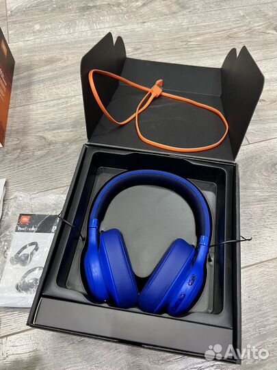 Беспроводные наушники jbl E55 BT