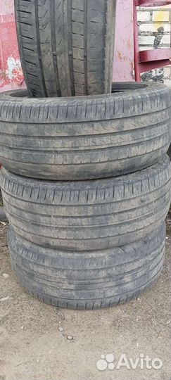 Pirelli Carrier 235/50 R17 96