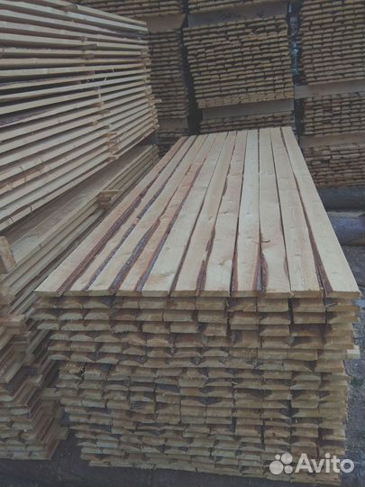 Сосновые доски, прочные и долговечные материалы