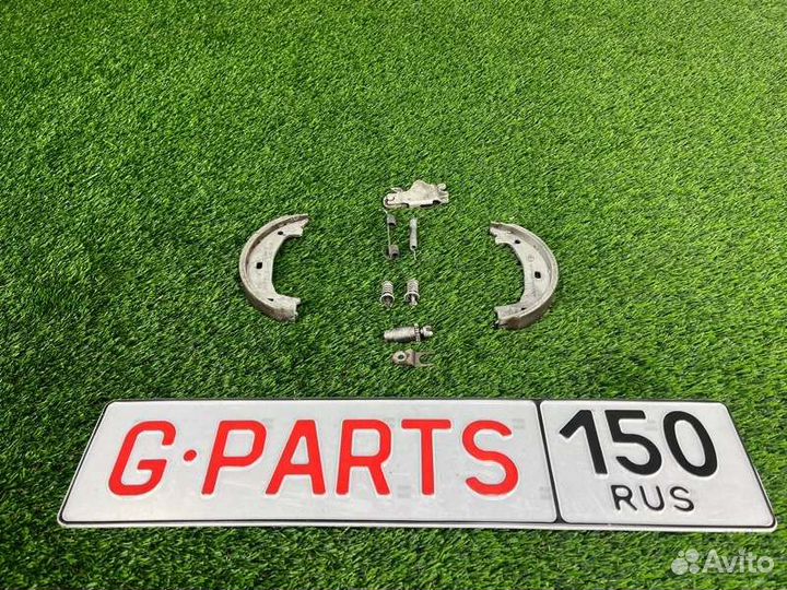 Колодки стояночного тормоза задние левые Bmw 1 E87