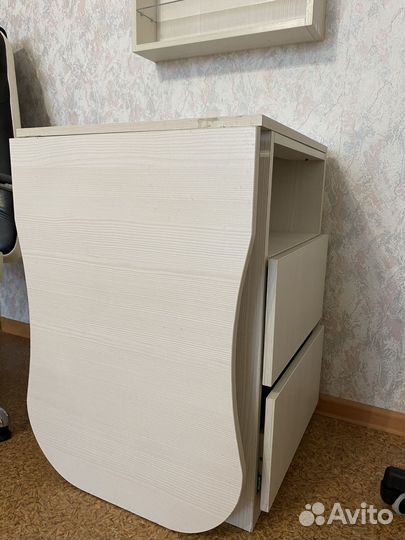 Стол для маникюра складной