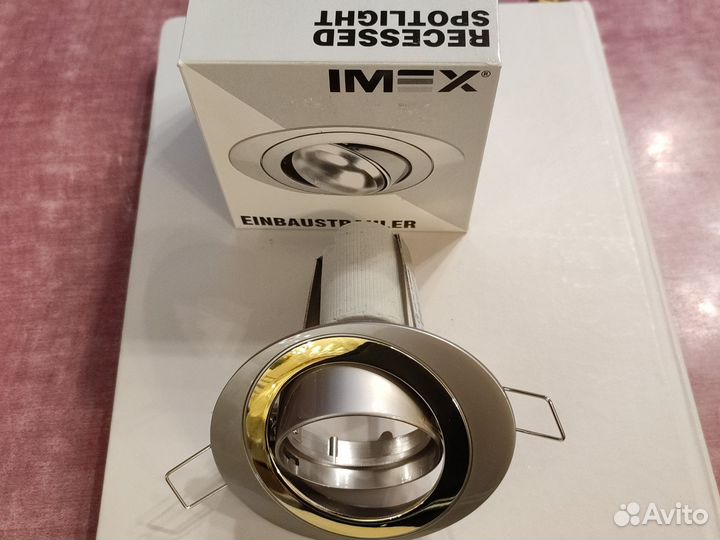 Светильник потолочный встраиваемый