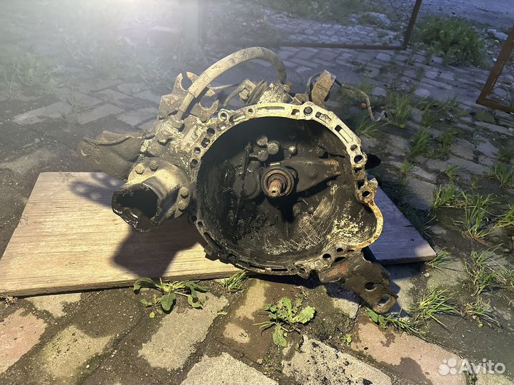 Продам МКПП тойота карина