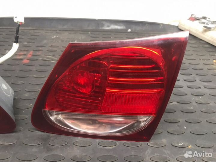 Стоп сигнал в крышку багажника Lexus GS300 GS350