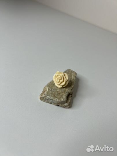 Кольцо роза