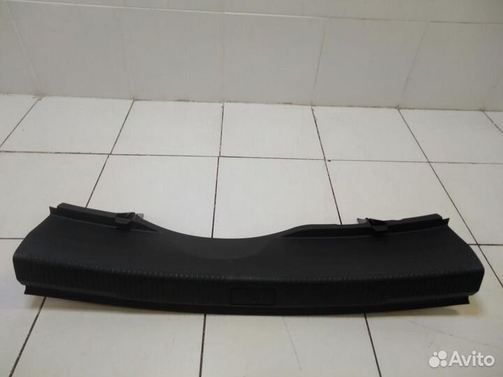 Накладка замка багажника Audi A6 C7 4G5