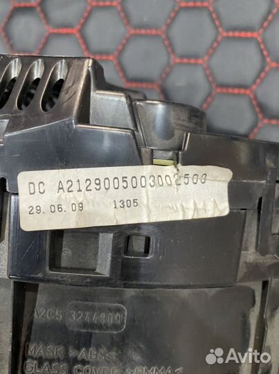 Панель приборов Mercedes E200