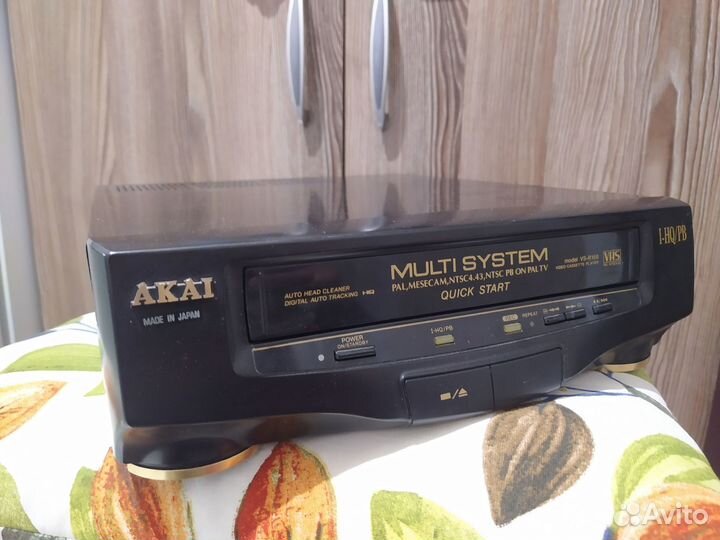 Японский видеоплеер (видеомагнитофон) Akai I-HQ/PB