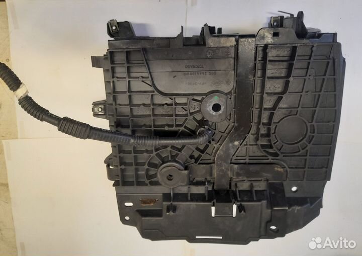 Корпус акб Renault Megane 3