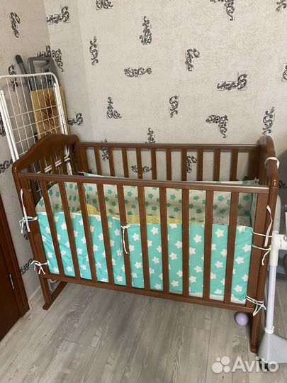 Детская кроватка
